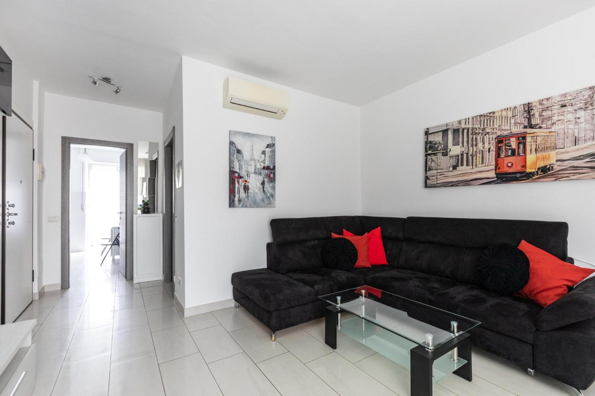 Bisceglie Mm Balcony King Milan