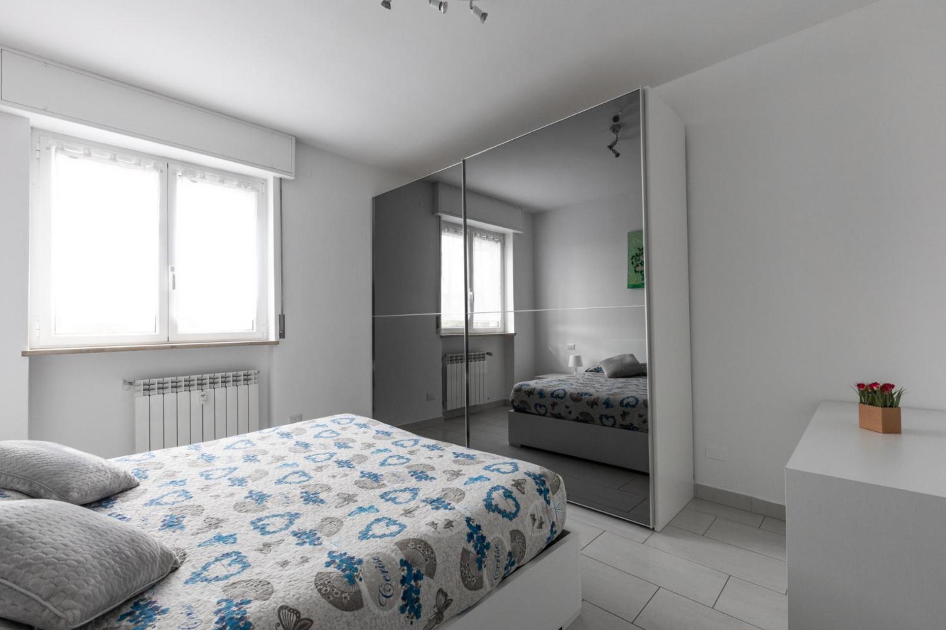 Bisceglie Mm Balcony King * Milan